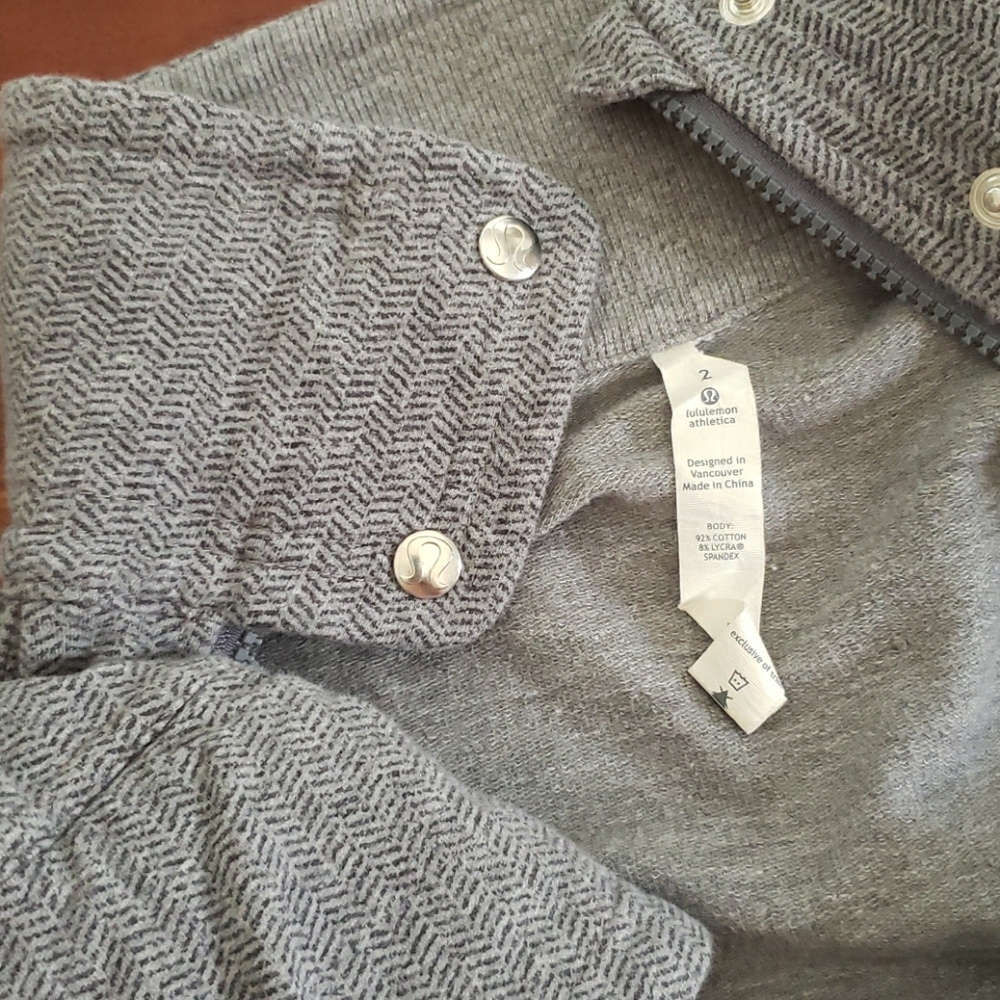 Lululemon Jacket - Picture 11 of 16